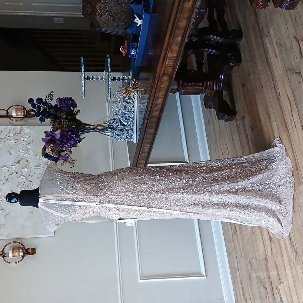 New Women's Mac Duggal Embellished Neck Illusion Cap Sleeve Floor Length Gown 4 - Picture 9 of 17